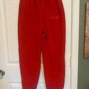 Comfrt Women's Vibrant Red Joggers